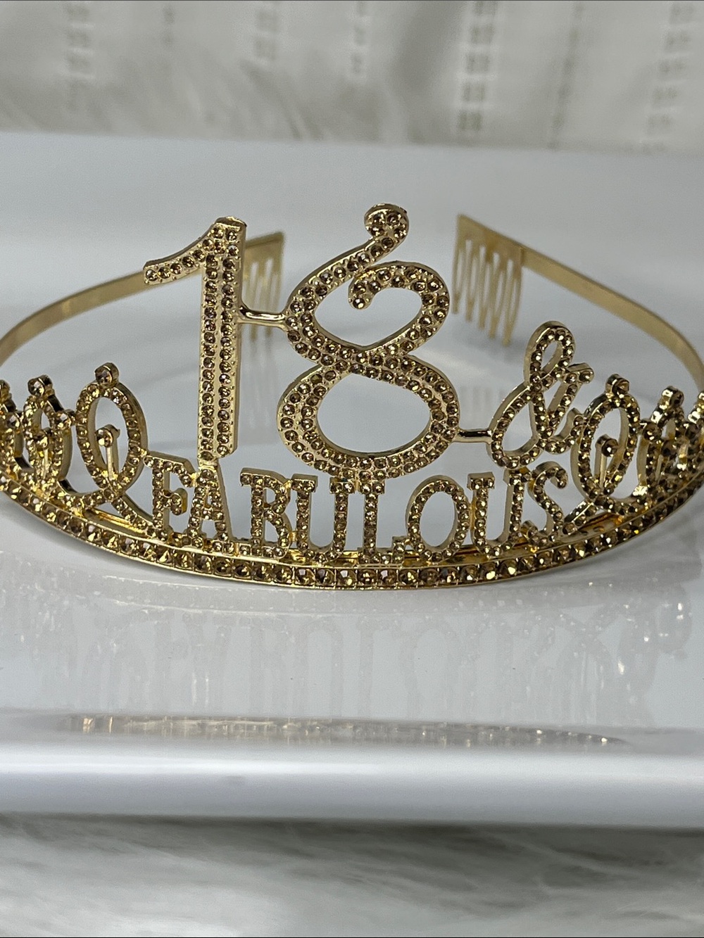 Tiara 18 & Fabulous - Picture 4 of 4